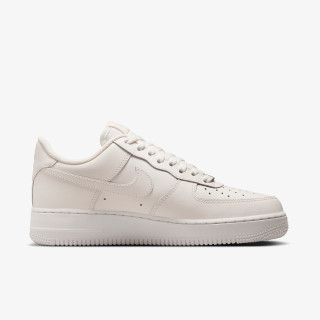 NIKE Air Force 1 '07 