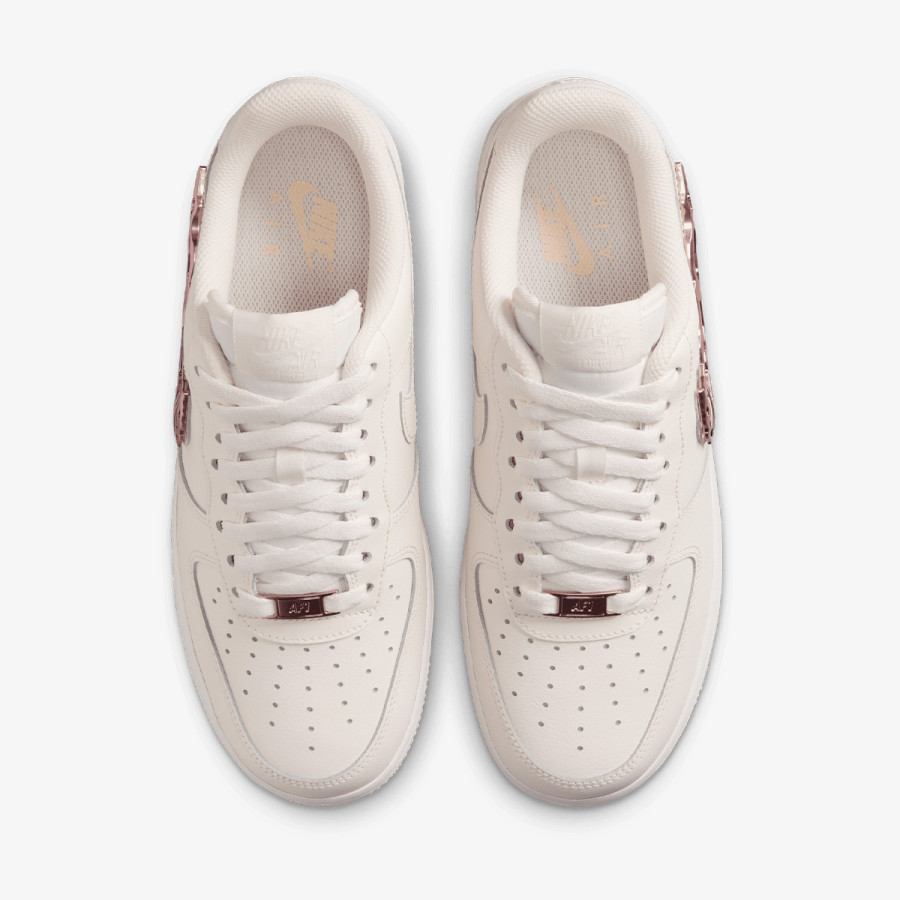 NIKE Air Force 1 '07 