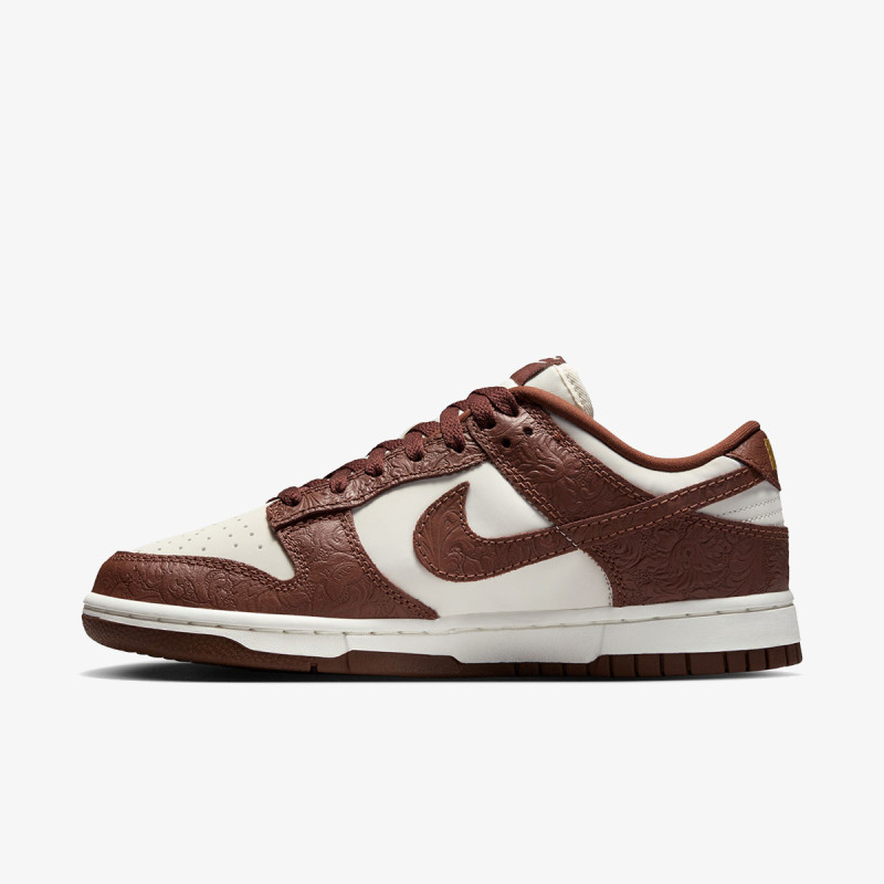 NIKE Dunk Low SE 