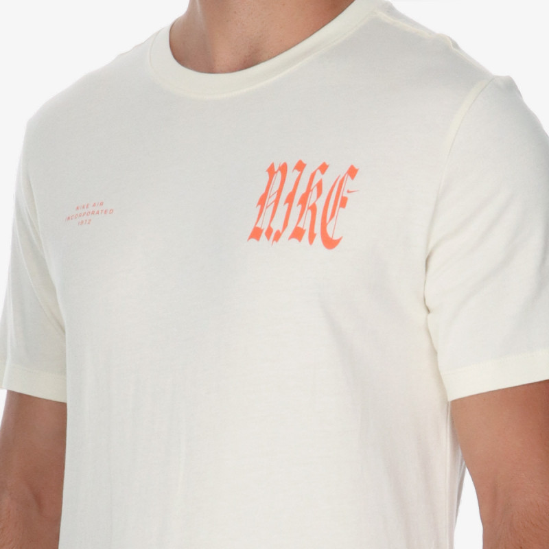NIKE Sportswear 