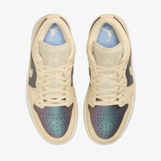 NIKE WMNS AIR JORDAN 1 LOW SE NA 