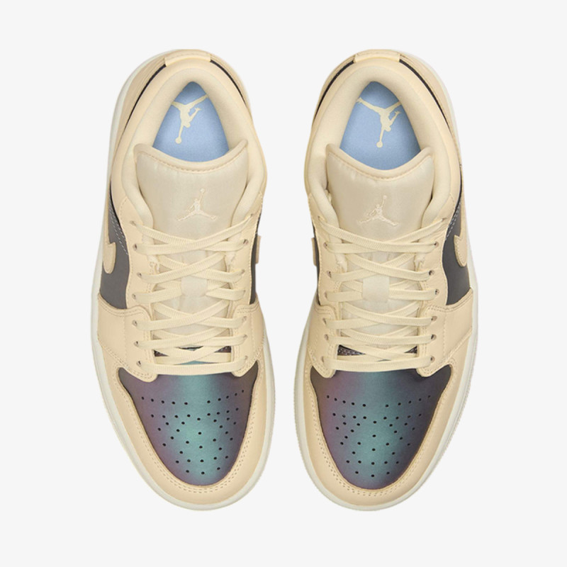 NIKE WMNS AIR JORDAN 1 LOW SE NA 