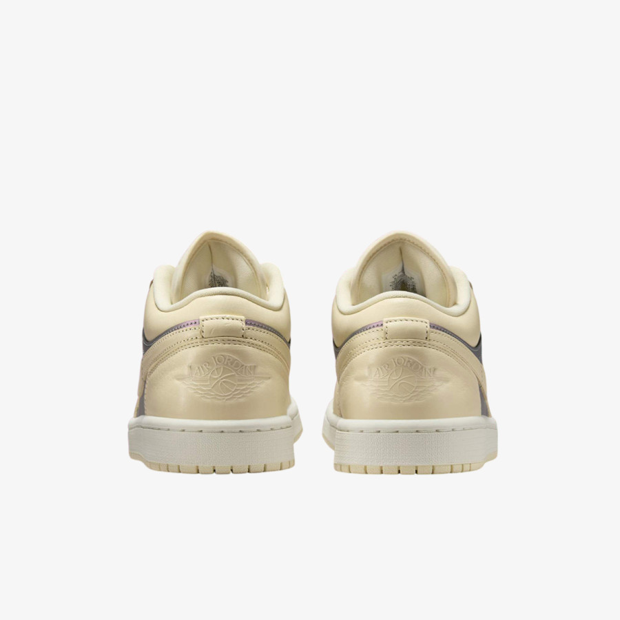 NIKE WMNS AIR JORDAN 1 LOW SE NA 