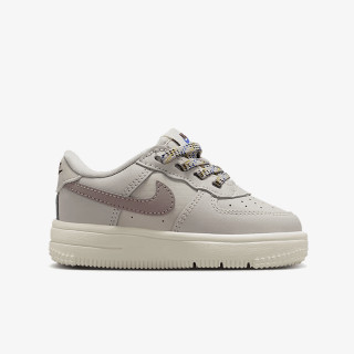 NIKE Force 1 