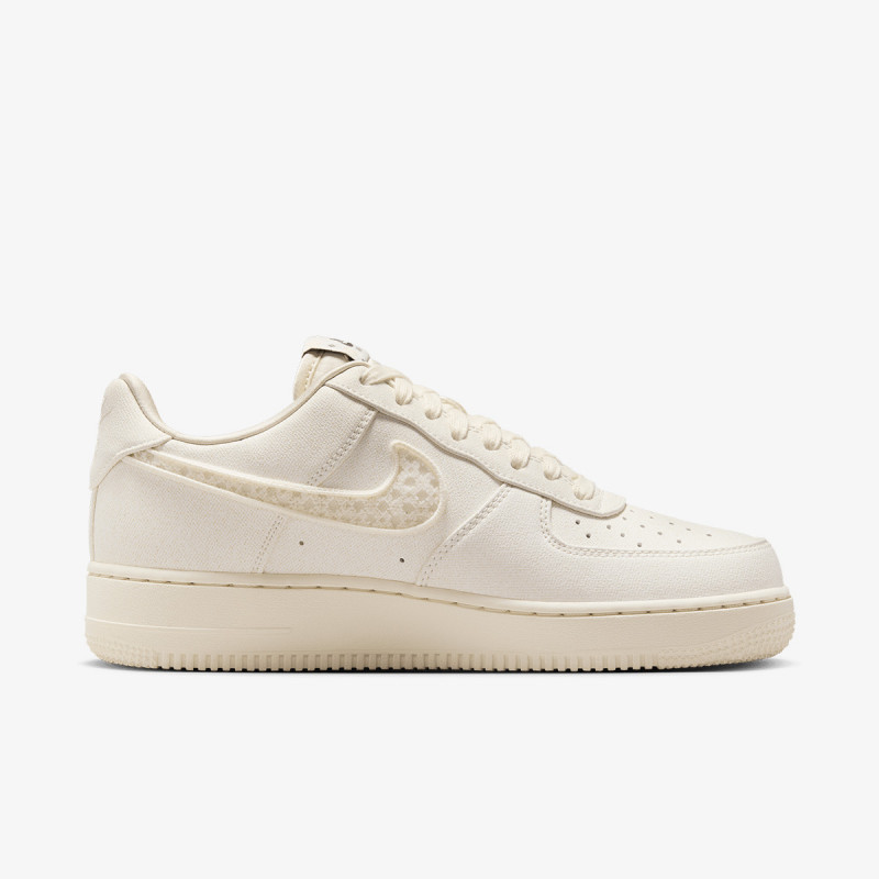 NIKE WMNS AIR FORCE 1 '07 LX CN 