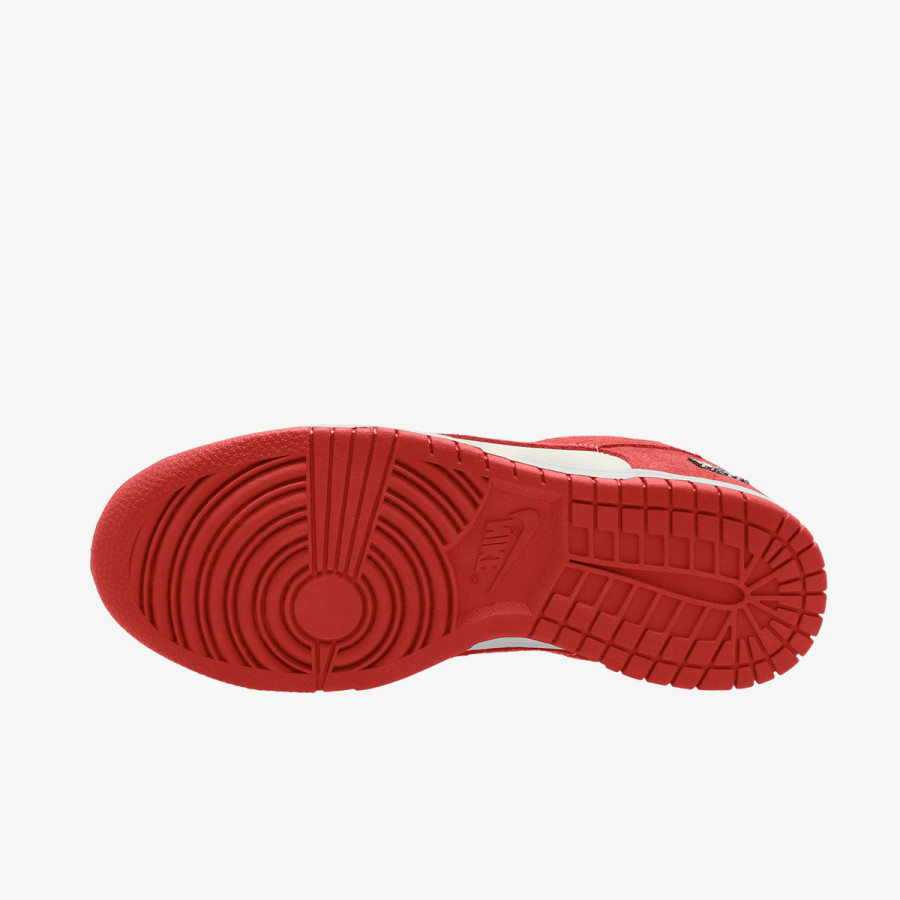 NIKE WMNS NIKE DUNK LOW SE 