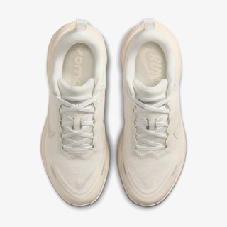 NIKE W NIKE VOMERO PLUS ESS 