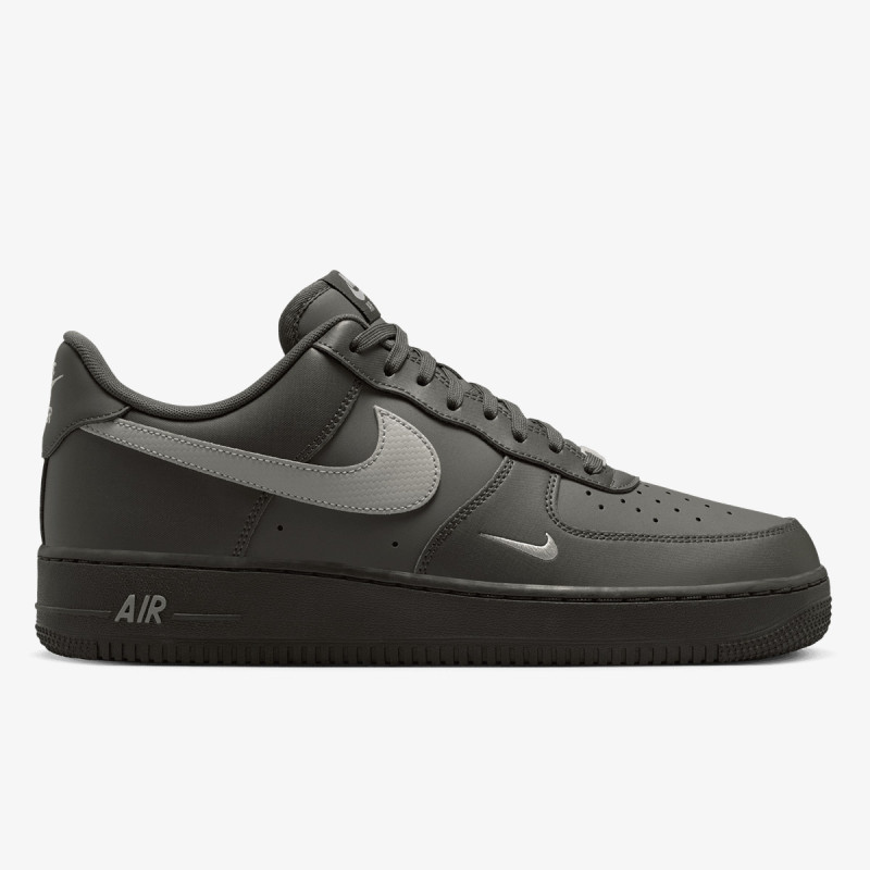 NIKE AIR FORCE 1 '07 