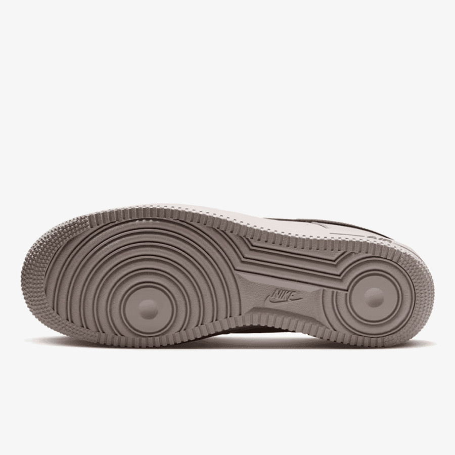 NIKE AIR FORCE 1 '07 