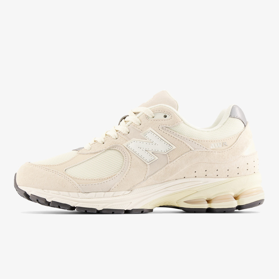 NEW BALANCE 2002R 