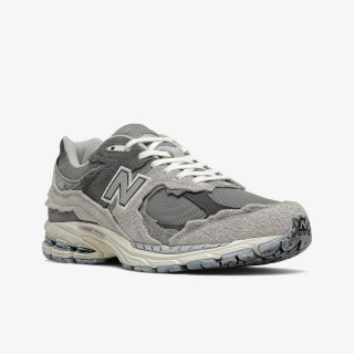 NEW BALANCE 2002 