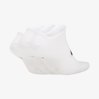 NIKE Sportswear Everyday Essential 