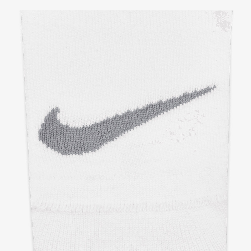 NIKE Everyday Plus 