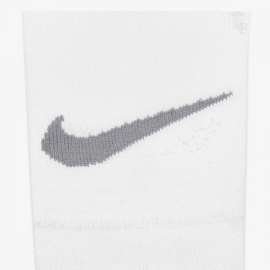 NIKE Everyday Plus 