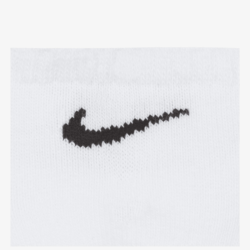 NIKE Everyday Cushioned 